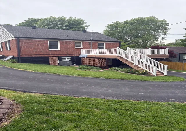 Photo 4 of Single family home for sale at 1735 Merritt Dr, Clarksville, TN 37043 | MLS# 3183146 | Listing updated on 2026-08-06