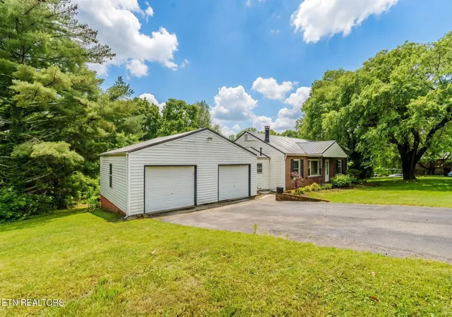 2nd image of 2800 Patrick Ave, Maryville, TN 37804 | MLS# 3278487