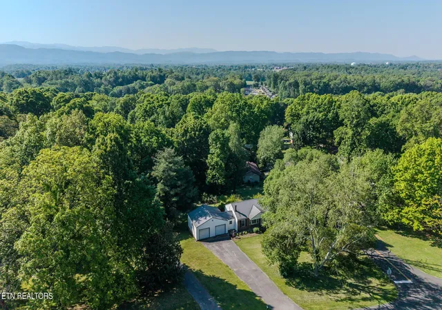 23rd image of 2800 Patrick Ave, Maryville, TN 37804 | MLS# 3278487
