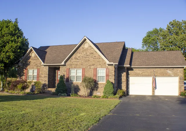 Homes for sale in Mc Kenzie, TN | 300 Sycamore Ln, Mc Kenzie, TN 38201 | MLS# 3183259