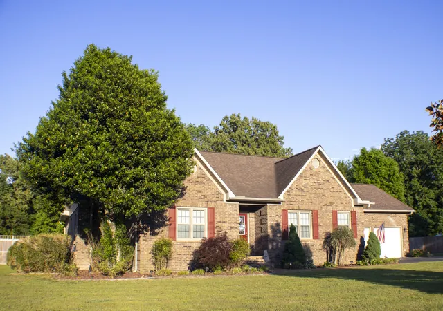 Homes for sale in Mc Kenzie, TN | 300 Sycamore Ln, Mc Kenzie, TN 38201 | MLS# 3183259