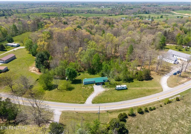 3rd image of 5959 Nashville Hwy, Deer Lodge, TN 37726 | MLS# 3183275