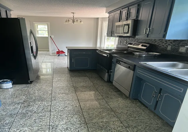 Photo 4 of Single family home for sale at 808 Keystone Ct, Clarksville, TN 37042 | MLS# 3540333 | Listing updated on 2026-10-09
