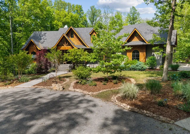 Photo 2 of Single family home for sale at 5621 Parker Branch Trl, Franklin, TN 37064 | MLS# 3184807 | Listing updated on 2026-10-05