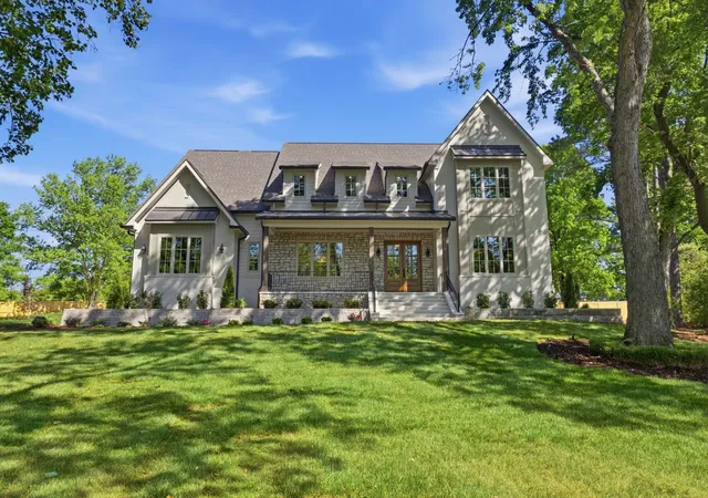 Photo 2 of Mansion for sale at 9016 Hood Pl, Brentwood, TN 37027 | MLS# 3183992 | Listing updated on 2026-08-21