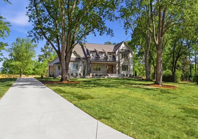 Photo 3 of Mansion for sale at 9016 Hood Pl, Brentwood, TN 37027 | MLS# 3183992 | Listing updated on 2026-08-21
