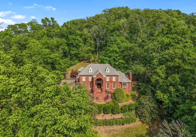 2nd image of 18 Annandale, Nashville, TN 37215 | MLS# 3184945