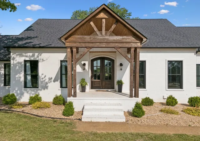Photo 4 of Single family home for sale at 418 Rutherford Ln, Columbia, TN 38401 | MLS# 3185277 | Listing updated on 2026-10-06
