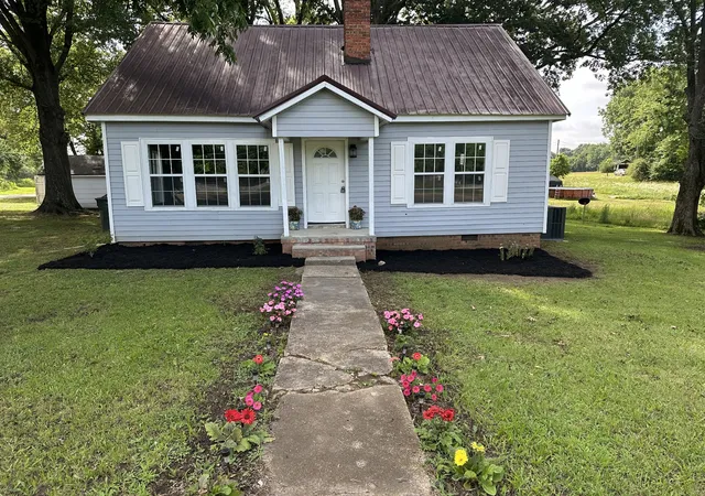 Homes for sale in Trezevant, TN | 5800 Broad St N, Trezevant, TN 38258 | MLS# 3184653
