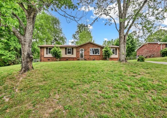 Photo 1 of Sale Pending at 619 Paddy Run Rd, Clarksville, TN 37042 | MLS# 3184191 | Listing updated on 2026-10-26