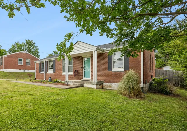 Homes for sale in Columbia, TN | 110 Pleasant Dr, Columbia, TN 38401 | MLS# 3183566