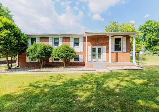 Homes for sale in Nashville, TN | 6534 Marauder Dr, Nashville, TN 37209 | MLS# 3183488