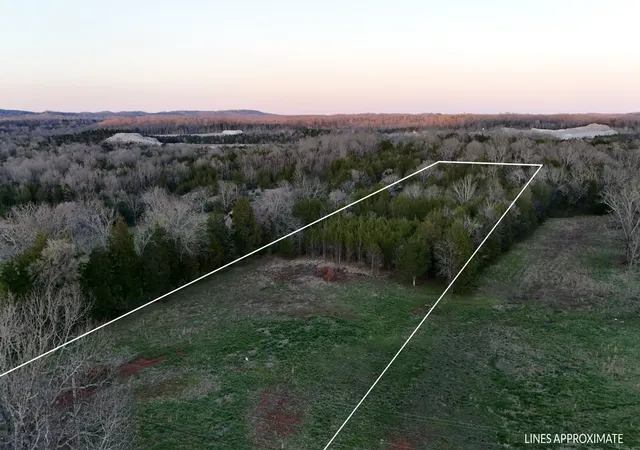 Photo 3 of Land for sale at 999 Old Lewisburg Hwy, Columbia, TN 38401 | MLS# 3183618 | Listing updated on 2026-10-26