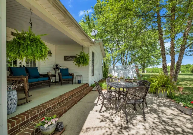Homes for sale in Castalian Springs, TN | 420 Rock Springs Rd, Castalian Springs, TN 37031 | MLS# 3183695