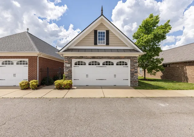 Homes for sale in Gallatin, TN | 395 Devon Chase Hl #1004, Gallatin, TN 37066 | MLS# 3215639