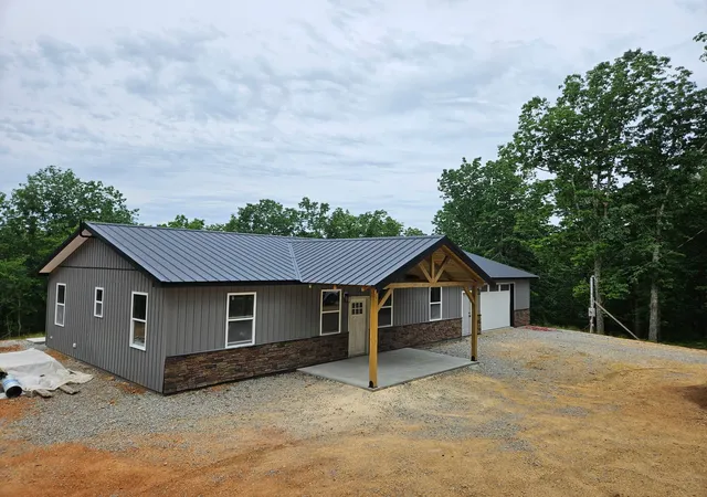Homes for sale in Linden, TN | 93 Wyatt Lane, Linden, TN 37096 | MLS# 3186032