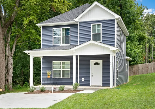 2nd image of 443 Reynolds St, Clarksville, TN 37040 | MLS# 3194795