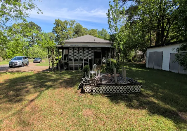 Homes for sale in Jackson, TN | 2504 Beech Bluff Rd, Jackson, TN 38301 | MLS# 3183737