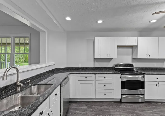 1st image of 340 Brinkley Ln, White House, TN 37188 | MLS# 3225526