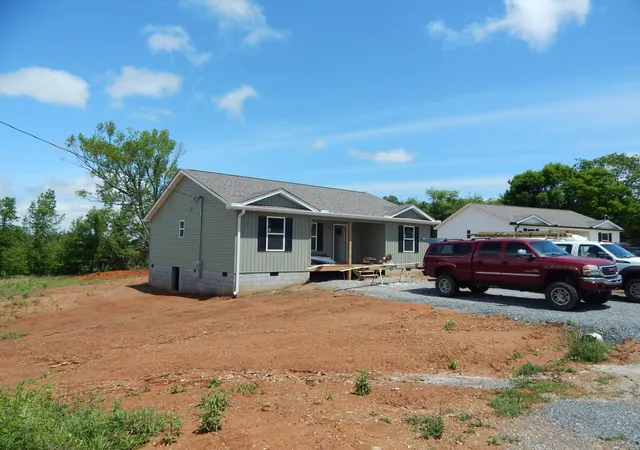Homes for sale in Etowah, TN | 147 County Road 537, Etowah, TN 37331 | MLS# 3192984