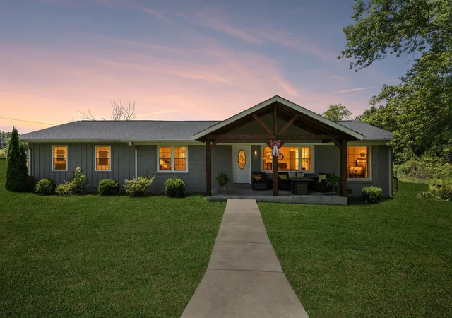 Homes for sale in Summertown, TN | 9 Caldwell Rd, Summertown, TN 38483 | MLS# 3183805