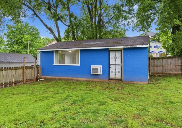 Homes for sale in Nashville, TN | 1424 Stainback Ave, Nashville, TN 37207 | MLS# 3190961
