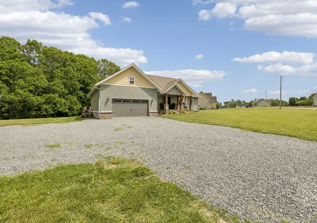 3rd image of 166 Coley Ct, Lafayette, TN 37083 | MLS# 3184011