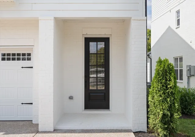 2nd image of 329 Old Shackle Island Rd, Hendersonville, TN 37075 | MLS# 3184133