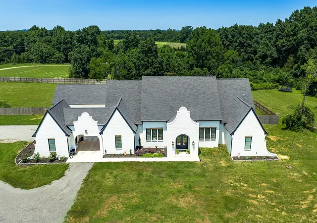 Homes for sale in Christiana, TN | 4035 Christiana Hoovers Gap Rd, Christiana, TN 37037 | MLS# 3220266