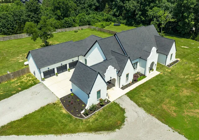 Homes for sale in Christiana, TN | 4035 Christiana Hoovers Gap Rd, Christiana, TN 37037 | MLS# 3220266