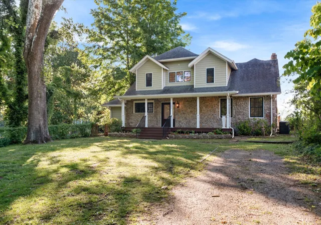 Photo 1 of Single family home for sale at 1007 Falls Ave, Madison, TN 37115 | MLS# 3213507 | Listing updated on 2026-10-07