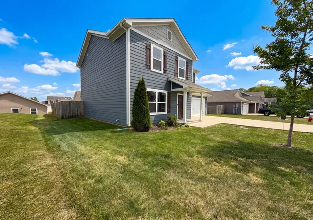 Photo 2 of Single family home for sale at 2715 Swarm Ct, Columbia, TN 38401 | MLS# 3184330 | Listing updated on 2026-10-28