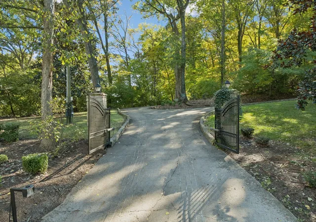 3rd image of 515 Hillwood Blvd, Nashville, TN 37205 | MLS# 3184255