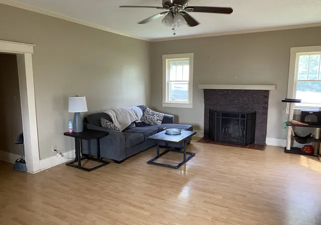 3rd image of 212 W End Ave, Dickson, TN 37055 | MLS# 3189895