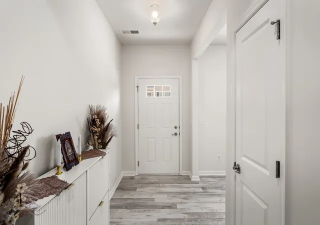 Photo 3 of Single family home for sale at 1433 Ohara Dr, Antioch, TN 37013 | MLS# 3185065 | Listing updated on 2026-10-07