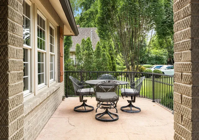 Photo 4 of Single family home for sale at 204 S Wilson Blvd, Nashville, TN 37205 | MLS# 3283643 | Listing updated on 2026-08-20