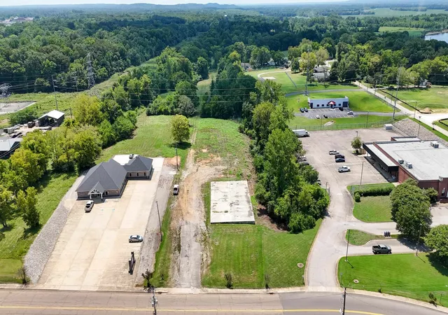 1st image of 665 Water St, Savannah, TN 38372 | MLS# 3184545