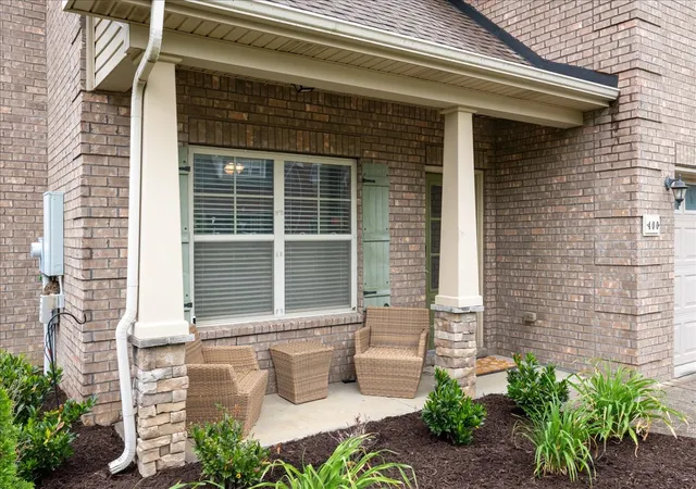 Photo 2 of Single family home for sale at 400 Stratford Park Blvd, Gallatin, TN 37066 | MLS# 3184923 | Listing updated on 2026-10-16