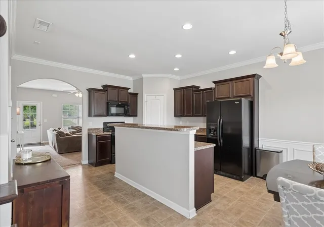 Photo 4 of Single family home for sale at 400 Stratford Park Blvd, Gallatin, TN 37066 | MLS# 3184923 | Listing updated on 2026-10-16