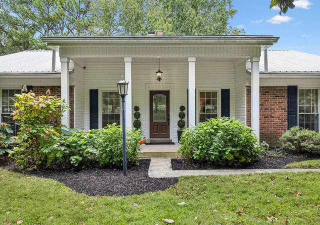Photo 1 of Single family home for sale at 2641 Buckner Rd, Thompsons Station, TN 37179 | MLS# 3184630 | Listing updated on 2026-10-05