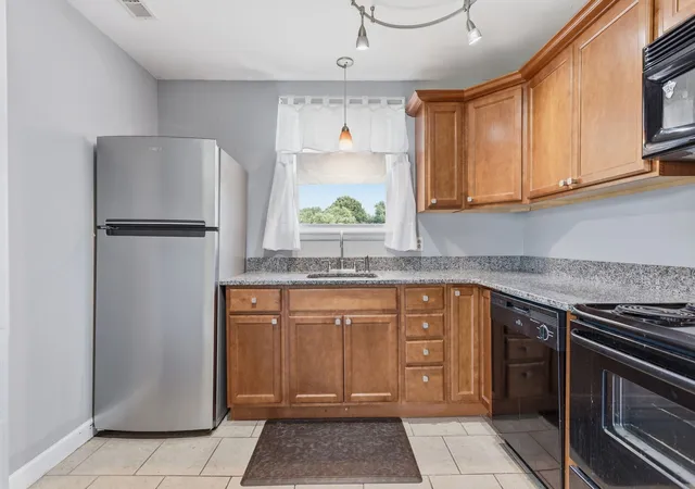 3rd image of 613 Hillsboro Rd #B21, Franklin, TN 37064 | MLS# 3232623