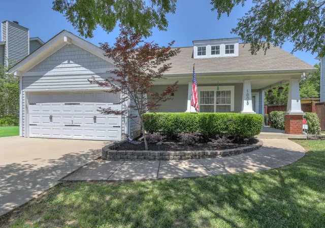 Photo 4 of Single family home for sale at 1006 Bradford Park Rd, Mount Juliet, TN 37122 | MLS# 3244578 | Listing updated on 2026-08-31