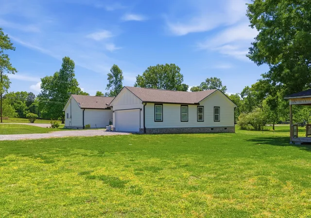 Photo 3 of Single family home for sale at 3530 Earhart Rd, Mount Juliet, TN 37122 | MLS# 3191701 | Listing updated on 2026-10-30