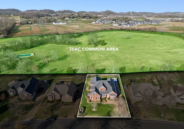 Photo 3 of Sale Pending at 520 Montridge Ct, Franklin, TN 37067 | MLS# 3187097 | Listing updated on 2026-09-22