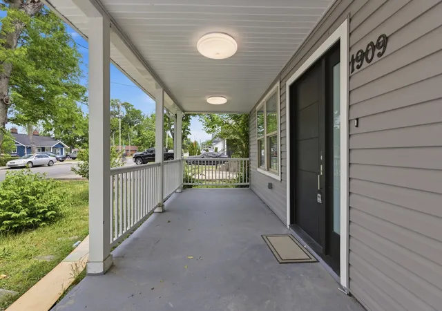 Photo 3 of Single family home for sale at 1909 Heiman St, Nashville, TN 37208 | MLS# 3185134 | Listing updated on 2026-07-10