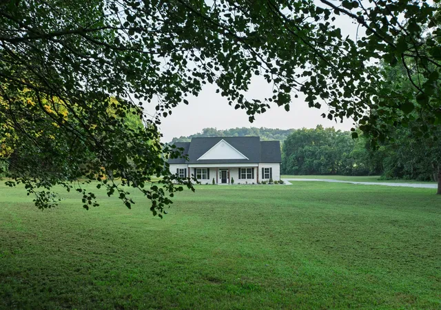 Photo 3 of Single family home for sale at 4518 Dry Frk Rd, Hampshire, TN 38461 | MLS# 3185360 | Listing updated on 2026-09-23