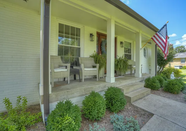 2nd image of 384 Indian Lake Rd, Hendersonville, TN 37075 | MLS# 3523770