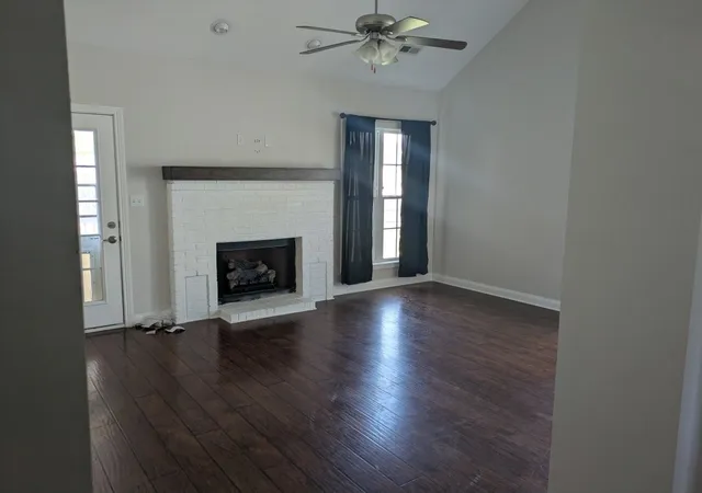 Photo 1 of Single family home for sale at 613 Snowshoe Ln, Clarksville, TN 37040 | MLS# 3185876 | Listing updated on 2026-08-30