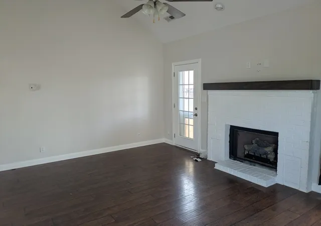 Photo 2 of Single family home for sale at 613 Snowshoe Ln, Clarksville, TN 37040 | MLS# 3185876 | Listing updated on 2026-08-30