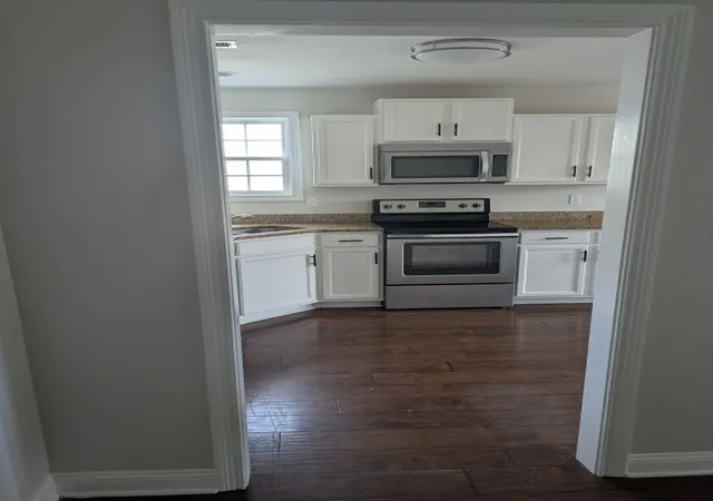 Photo 3 of Single family home for sale at 613 Snowshoe Ln, Clarksville, TN 37040 | MLS# 3185876 | Listing updated on 2026-08-30